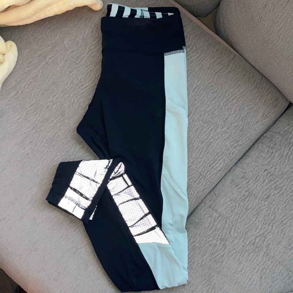 Lululemon teal/mint & black get up and glow leggin